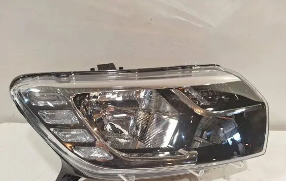 Dacia Sandero Headlight/headlamp 260103529R
