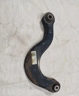 Volkswagen PASSAT B8 Rear upper control arm/wishbone 8787PR 5Q0505323D