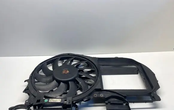 Audi A4 S4 B6 8E 8H Electric radiator cooling fan 870697W 8E0121205A