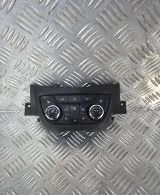 Opel Zafira C Climate control unit 39081560