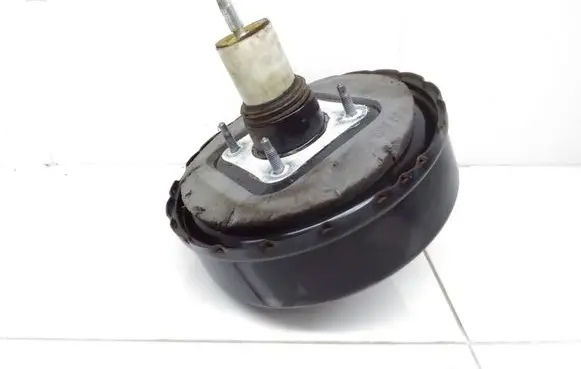 Skoda Fabia Mk2 (5J) Brake booster 6Q0614105AJ