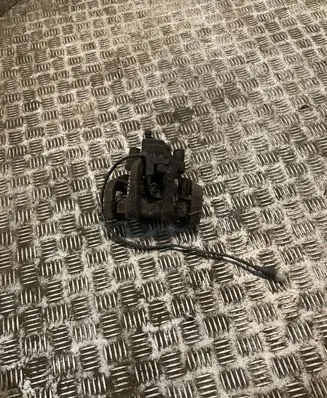 Mercedes-Benz ML W164 Rear brake caliper 1644235398 A1644235398