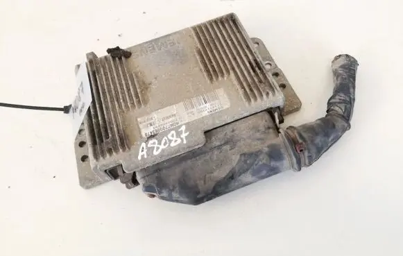 Renault Laguna I Engine control unit/module 7700102293 hom7700863478