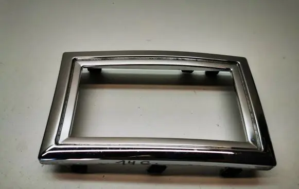 Chrysler 300 - 300C Gear shifter surround trim plastic A04595966AA