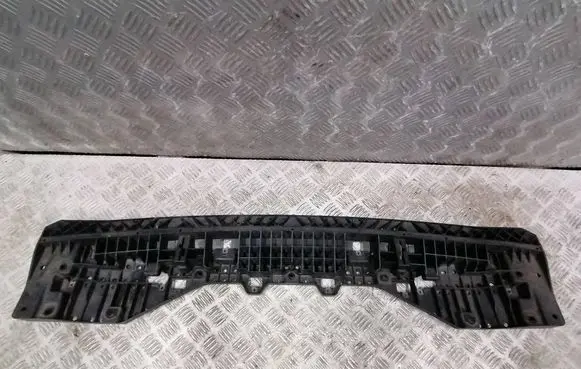 Suzuki Swift III Front bumper skid plate/under tray 7246152R0