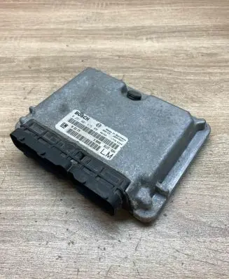 Opel Astra G Engine control unit/module ECU 90562575 0281001675