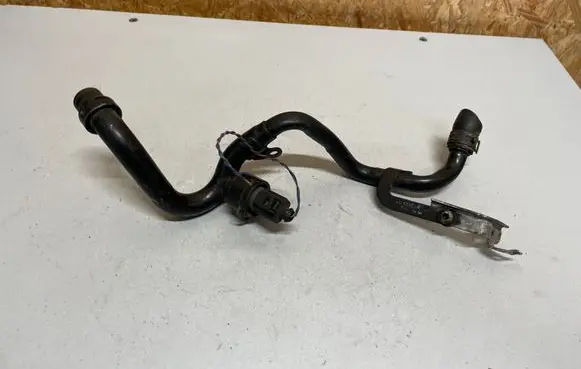 Audi Q7 4L Engine coolant pipe/hose 059121065AK