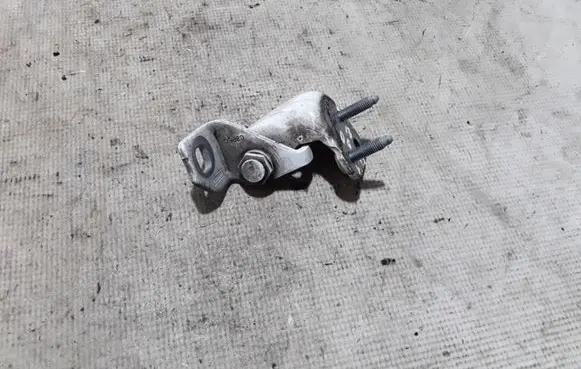 Ford Kuga II Rear door upper hinge 5243837