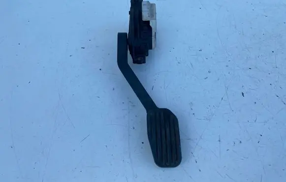Volvo S80 Accelerator throttle pedal 9472579