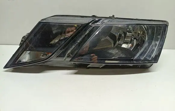 Skoda Octavia Mk3 (5E) Headlight/headlamp 5E1941015C