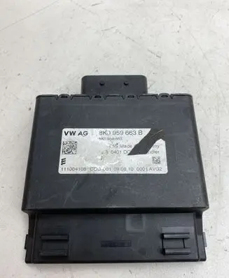 Audi A4 S4 B8 8K Voltage converter/converter module 8K0959663B