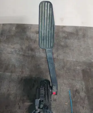 Volvo S80 Accelerator throttle pedal 9472051