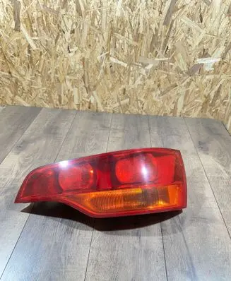 Audi Q7 4L Tailgate rear/tail lights