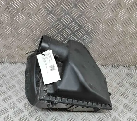 BMW X7 G07 Air filter box 7643301