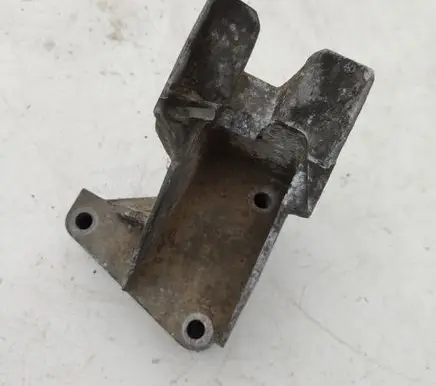 Peugeot 206 Engine mounting bracket 9632011910