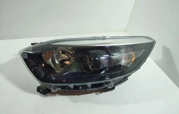 Renault Captur Headlight/headlamp 260607817R