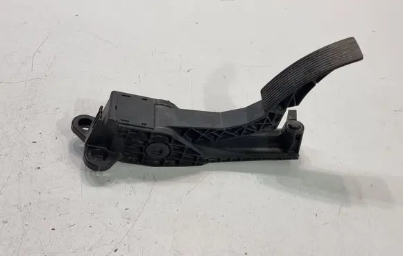 Mercedes-Benz R W251 Accelerator throttle pedal A1643000004