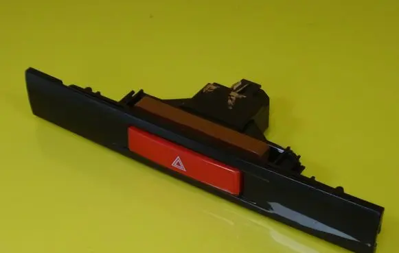 Honda FR-V Hazard light switch M27745