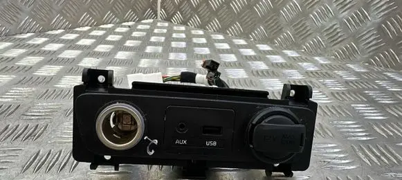 KIA Sorento AUX in-socket connector 846562P115