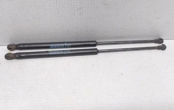 Volkswagen Fox Tailgate/trunk strut/damper 5Z6827550B