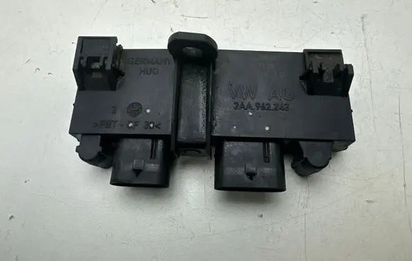 Audi A7 S7 4G Tailgate/trunk control unit/module 3AA962243D