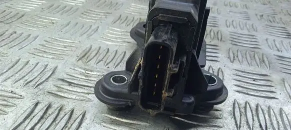 Mitsubishi Outlander Accelerator throttle pedal 1600A115