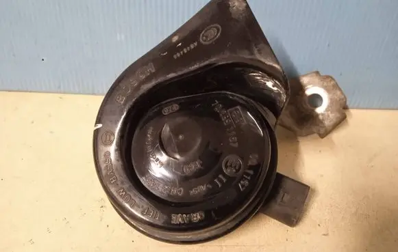 Skoda Octavia Mk2 (1Z) Horn signal 1K0951182G 1K0951182 A046466