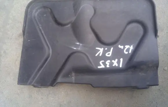 Hyundai ix35 Engine splash shield/under tray