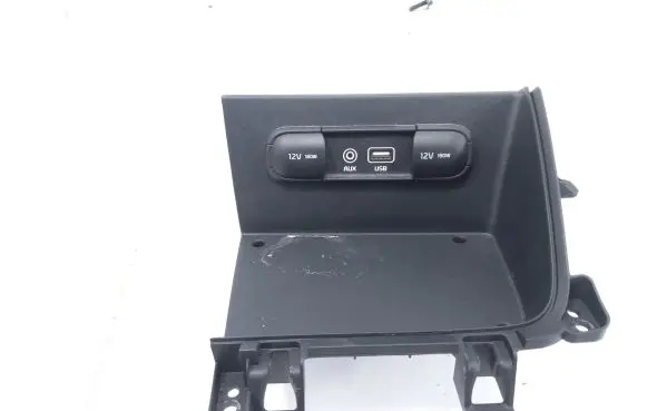 KIA Niro USB socket connector 84632G5000