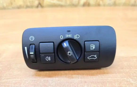 Volvo XC60 Light switch 30739412 04066332