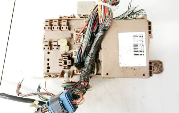 Toyota Corolla E120 E130 Fuse box set 8264102040