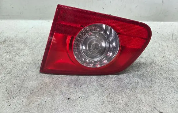 Volkswagen PASSAT B6 Tailgate rear/tail lights