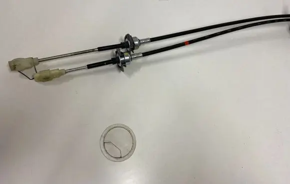 KIA Sorento Gear shift cable linkage