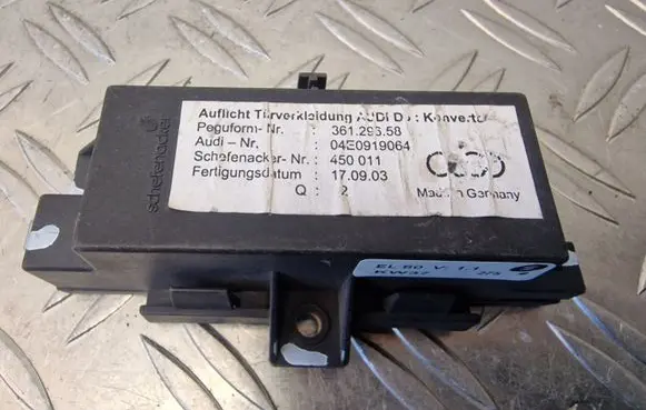 Audi A8 S8 D3 4E Door control unit/module 04E0919064