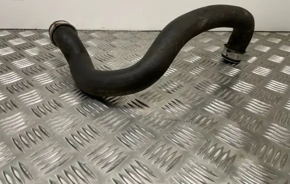 Mercedes-Benz C W204 Engine coolant pipe/hose A2045012982