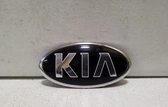 KIA Stonic Manufacturer badge logo/emblem 863183R500