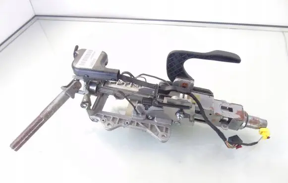 Volkswagen Tiguan Steering wheel axle 5N2419502D