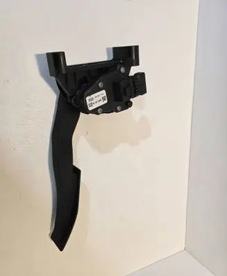 Opel Astra H Accelerator throttle pedal 9157998 6PV00811200