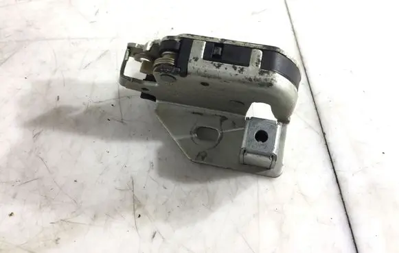 Loading door lock