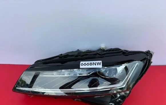 Skoda Superb B8 (3V) Headlight/headlamp 3V1941015E