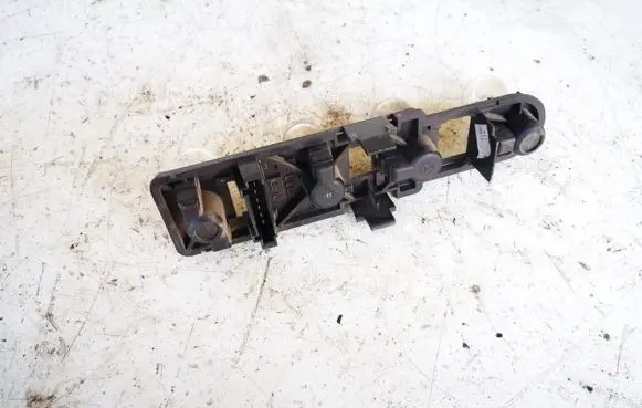 Mercedes-Benz A W168 Tail light bulb cover holder ulo3310