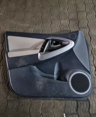 Toyota RAV 4 (XA30) Front door card panel trim 6771842020