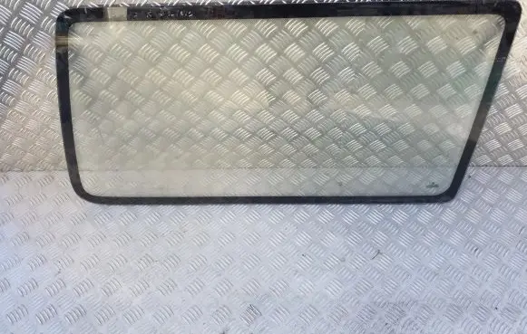 Volkswagen Transporter - Caravelle T4 Rear side window
