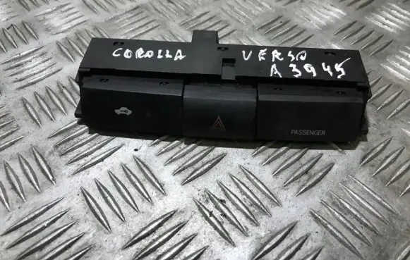 Toyota Corolla Verso AR10 Hazard light switch r153965