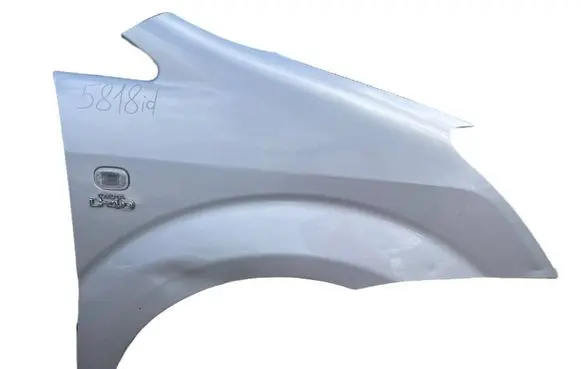 Toyota Corolla Verso E121 Fender