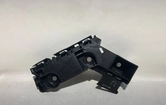 Volkswagen Golf VIII Rear bumper mounting bracket 5H6807393