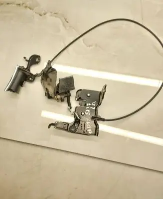 Mercedes-Benz E W212 Seat back rest lock catch A2129200275 72810