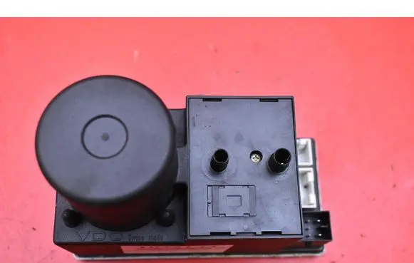 Audi A8 S8 D2 4D Central locking vacuum pump 8L0862257G