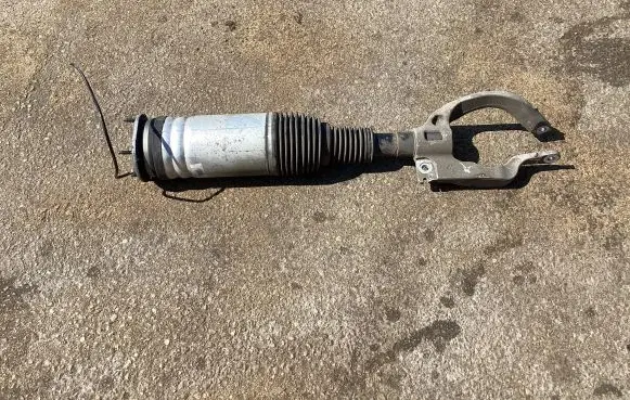 Land Rover Discovery 5 Air suspension front shock absorber HY323C285BC