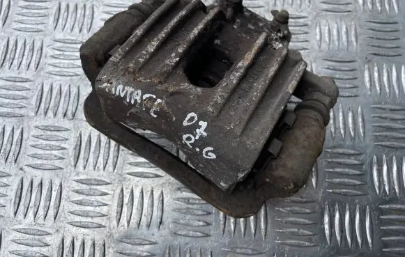 Hyundai Santa Fe Rear brake caliper